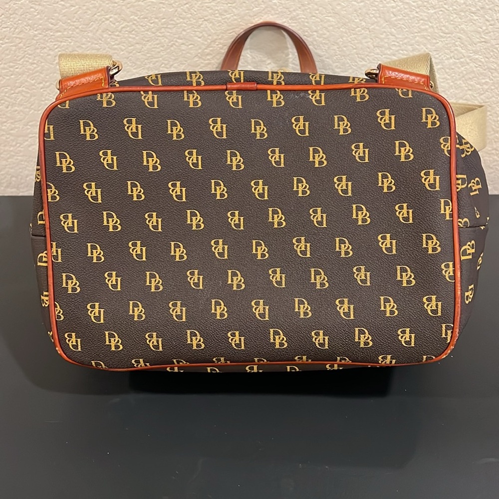 Perfect Dooney & Bourke Backpack! - Picture 5 of 7
